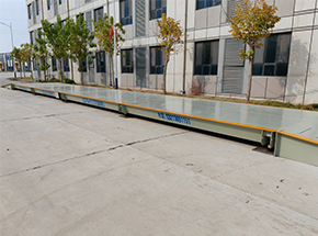 新鄉獲嘉產業(yè)集聚區(qū)創(chuàng)業(yè)孵化園100噸地磅